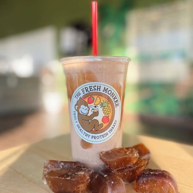 The perfect pick-me-up for the teachers in your life! Our Coffee Buzz and Caramel Coffee Buzz both pack a powerful punch of protein to keep you full and caffeine to keep you energized. They're made with our signature coffee cubes, which can be added to any shake for an added kick!

🤎 Coffee Buzz: milk, splash of cream, chocolate protein, coffee cubes, vanilla extract, Stevia
🤎 Caramel Coffee Buzz: milk, splash of cream, vanilla protein, coffee cubes, vanilla extract, Stevia, sugar-free caramel drizzle

#TeacherAppreciationWeek #TheFreshMonkee #Smoothies #Smoothie #ProteinShakes #HealthyShakes #CleanEating #MealReplacement #HealthyLiving