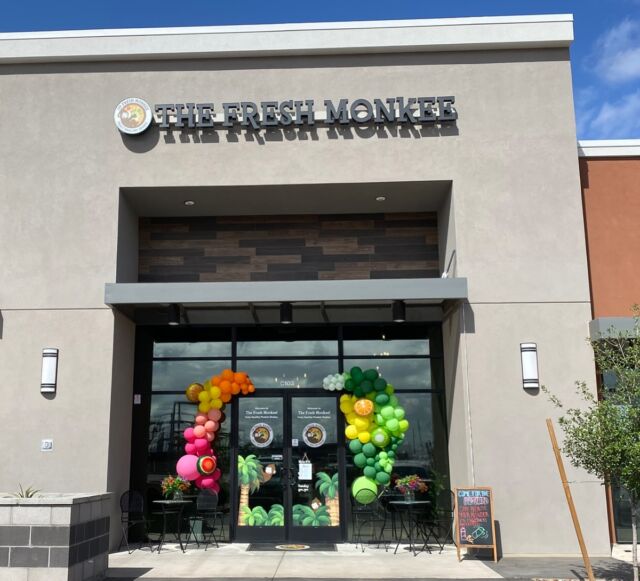 Let’s give it up for our Mesa, AZ location 🌴🙊 officially open and ready to fuel your adventures. Swing by for our truly healthy shakes, perfect for recharging after your Cannon Beach surf! 🏄‍♀️🏄‍♂️🤙🏻

Huge congrats to Mariam and her rockstar team, give them a follow and show some love ✨ @thefreshmonkeecannonbeach