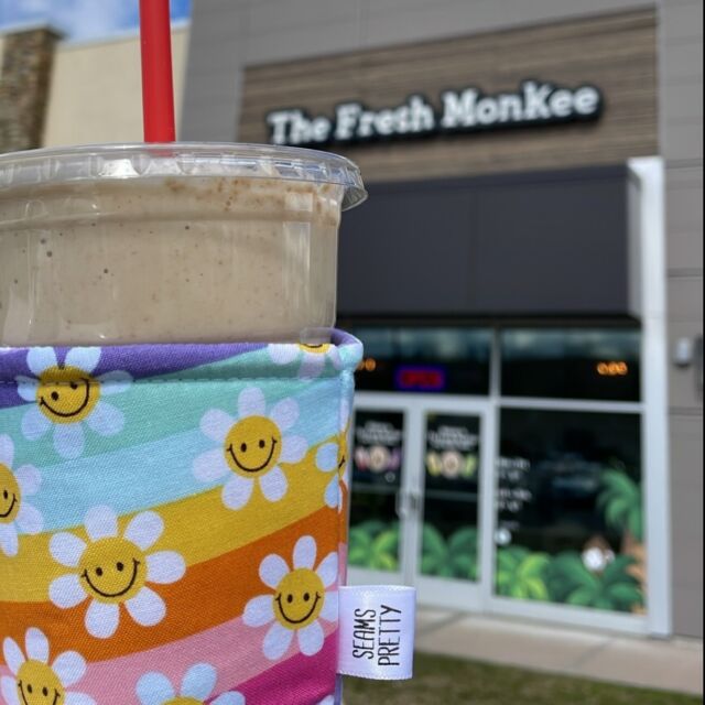 Our grab n go truly healthy shakes to enjoy outside, inside, or on the road 🌈✨

#smoothies #shakes #smoothie #shake #juicebar #proteinshakes #healthyshakes #wheyprotein #plantbasedprotein #veganprotein #cleaneating #proteinsmoothies #highprotein #proteinsupplements #supplements #ctsmoothies #rismoothies