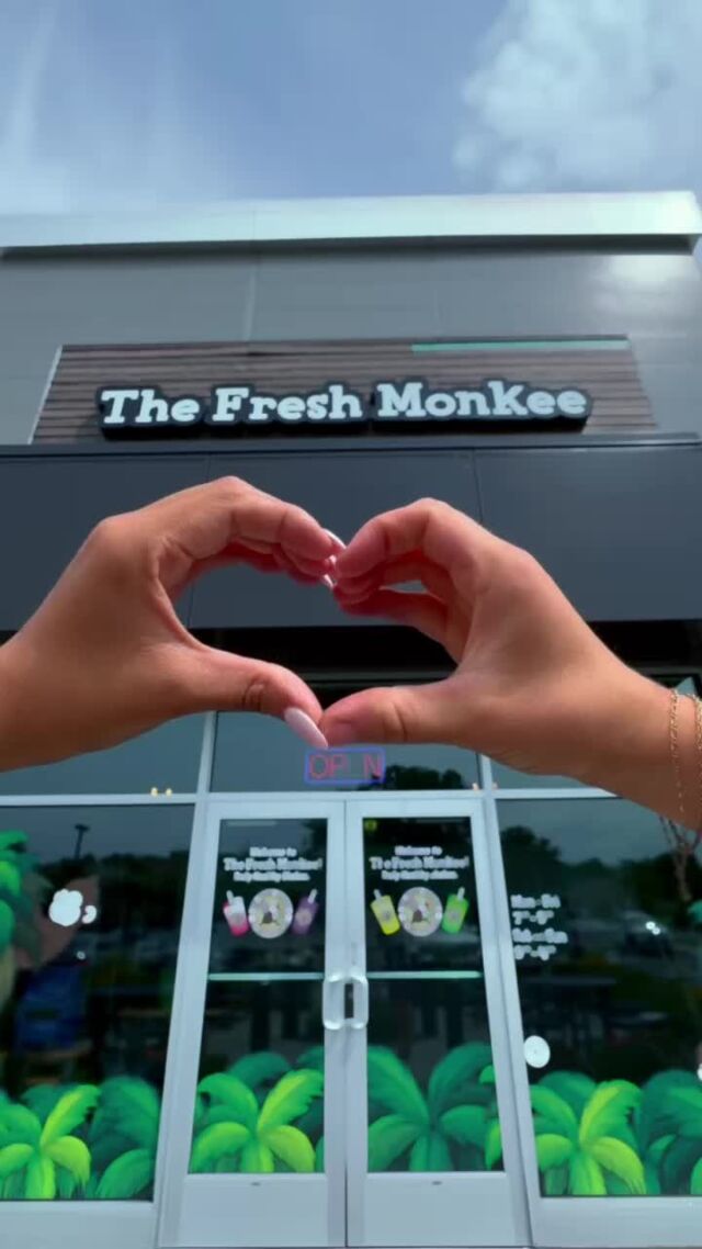 We made this just for you 🍉🐒🌞 Our Watermelon Strawberry Limeade is still here - get her while she lasts!!

Watermelon Strawberry Limeade: fresh watermelon, strawberries, lime. That's it!

#NationalWatermelonDay #WatermelonShake #Watermelon #TheFreshMonkee #Smoothies #Smoothie #ProteinShakes #HealthyShakes #CleanEating #MealReplacement #HealthyLiving